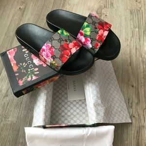 gucci bloom slides